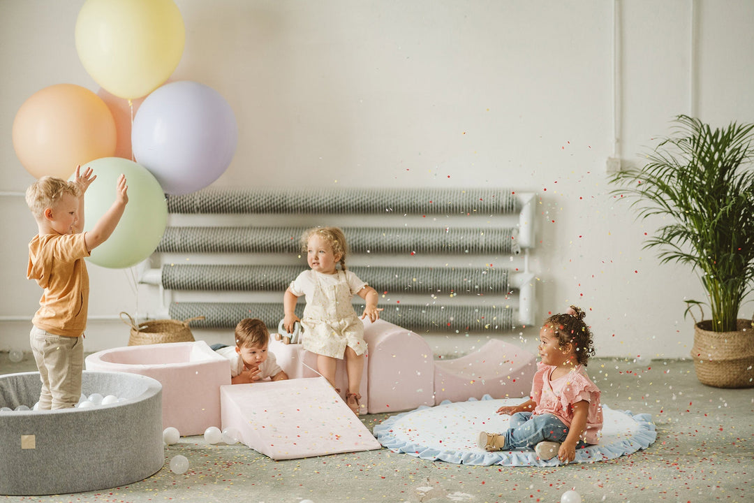 Round Frilly Play Mat