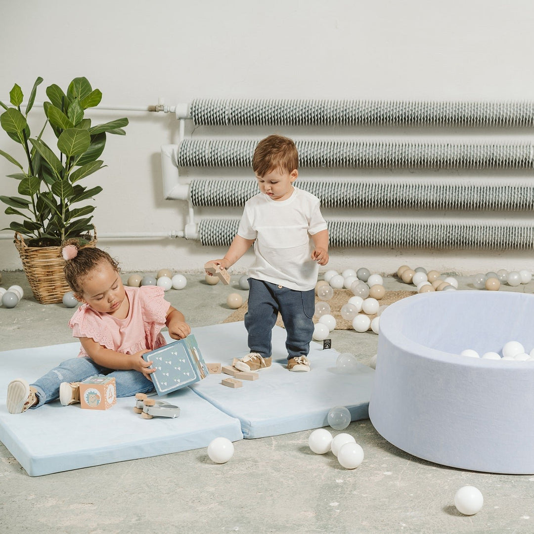 Quadratische, faltbare Spielmatte aus Schaumstoff